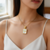 18K Gold Plated Stainless Steel Zodiac Shell Necklace 生成模特不露脸半身照 (2)